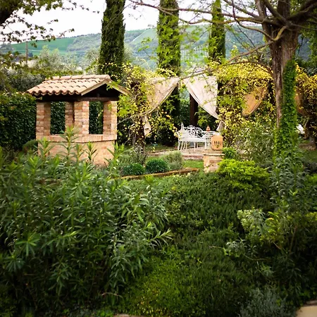 Ca' Le Cerque, Surrounded By The Marche Nature Fossombrone