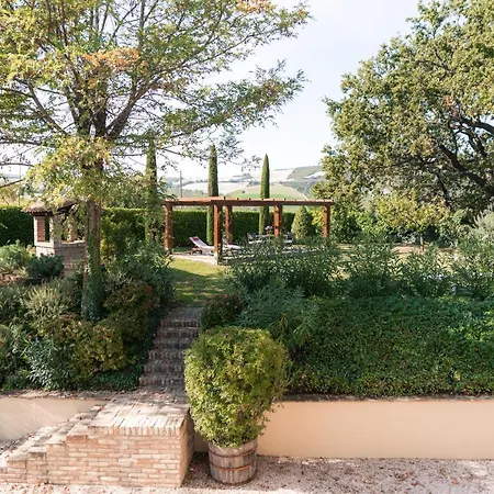 Casa vacanze Ca' Le Cerque, Surrounded By The Marche Nature Fossombrone