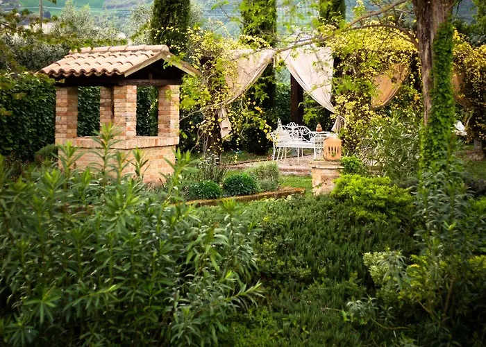 Ca' Le Cerque, Surrounded By The Marche Nature Fossombrone