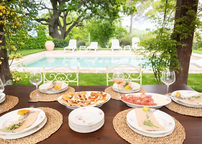 Ca' Le Cerque, Surrounded By The Marche Nature Nyaraló *